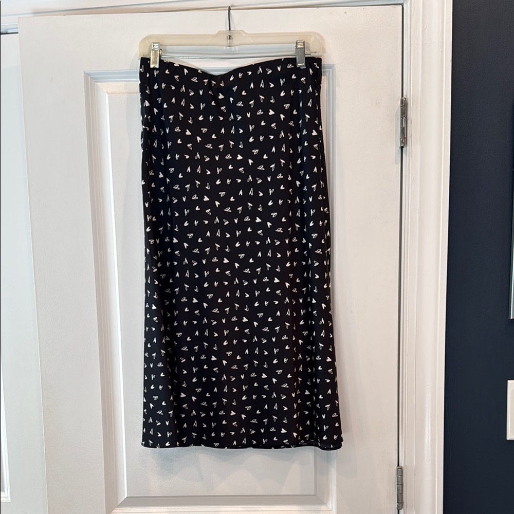 Black and White Heart Patterned Women's Skirt